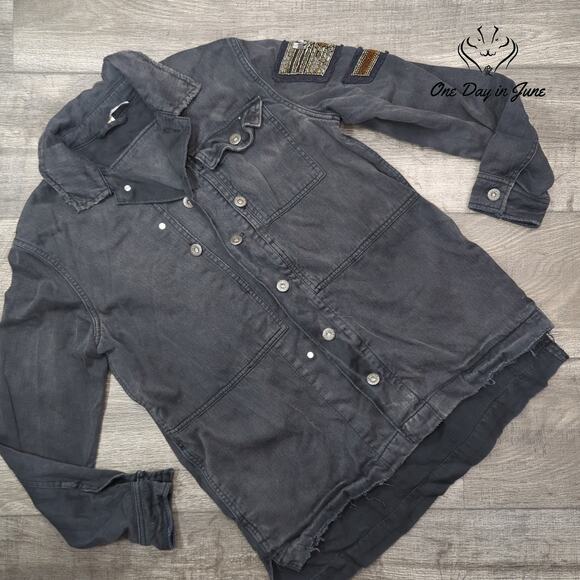 Free People Distressed Denim Jacket Size XS - Picture 1 of 5